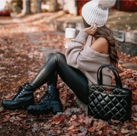 Spanx Faux Leather Leggings M EUC - Picture 2 of 11